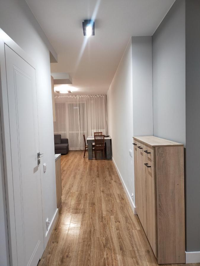 Fajny Apartament Z Parkingiem, Obok Metra. Warschau Exterior foto