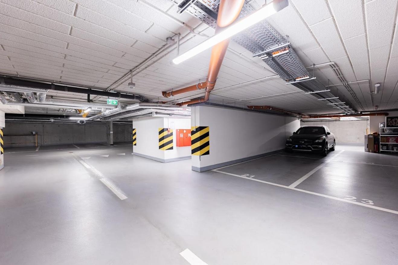 Fajny Apartament Z Parkingiem, Obok Metra. Warschau Exterior foto